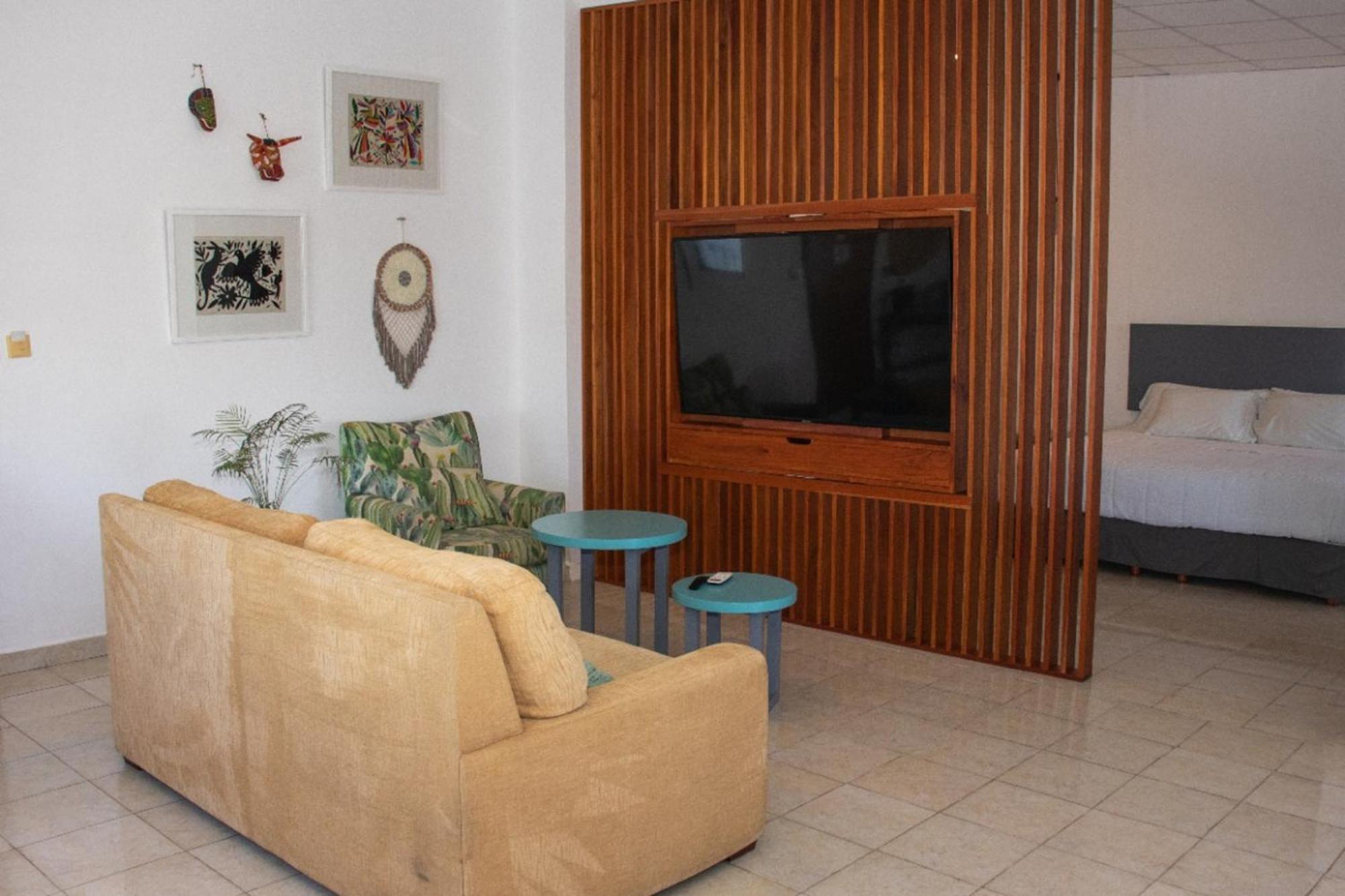 Hotel & Suites Arges - Centro Chetumal Bagian luar foto