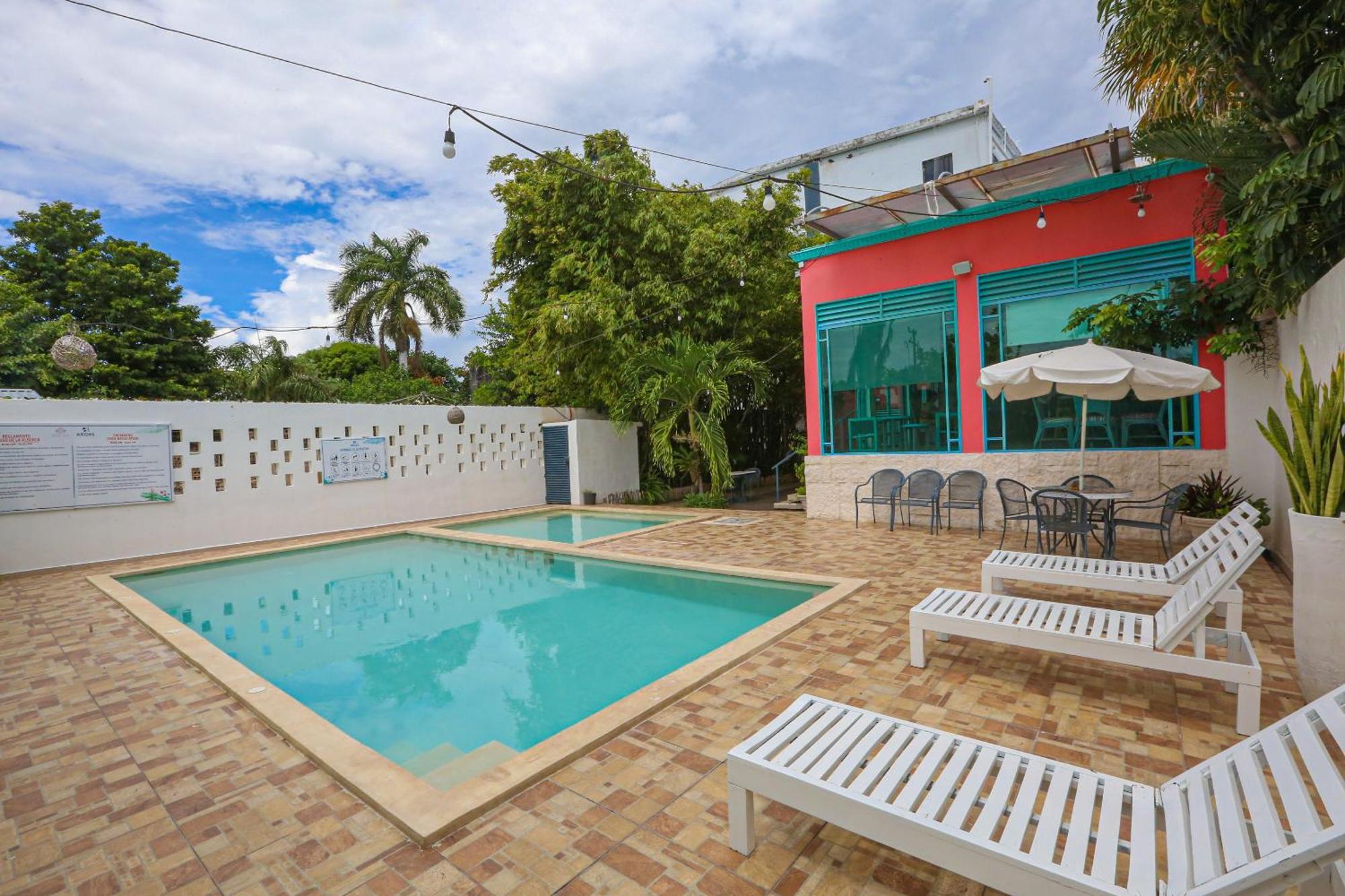 Hotel & Suites Arges - Centro Chetumal Bagian luar foto