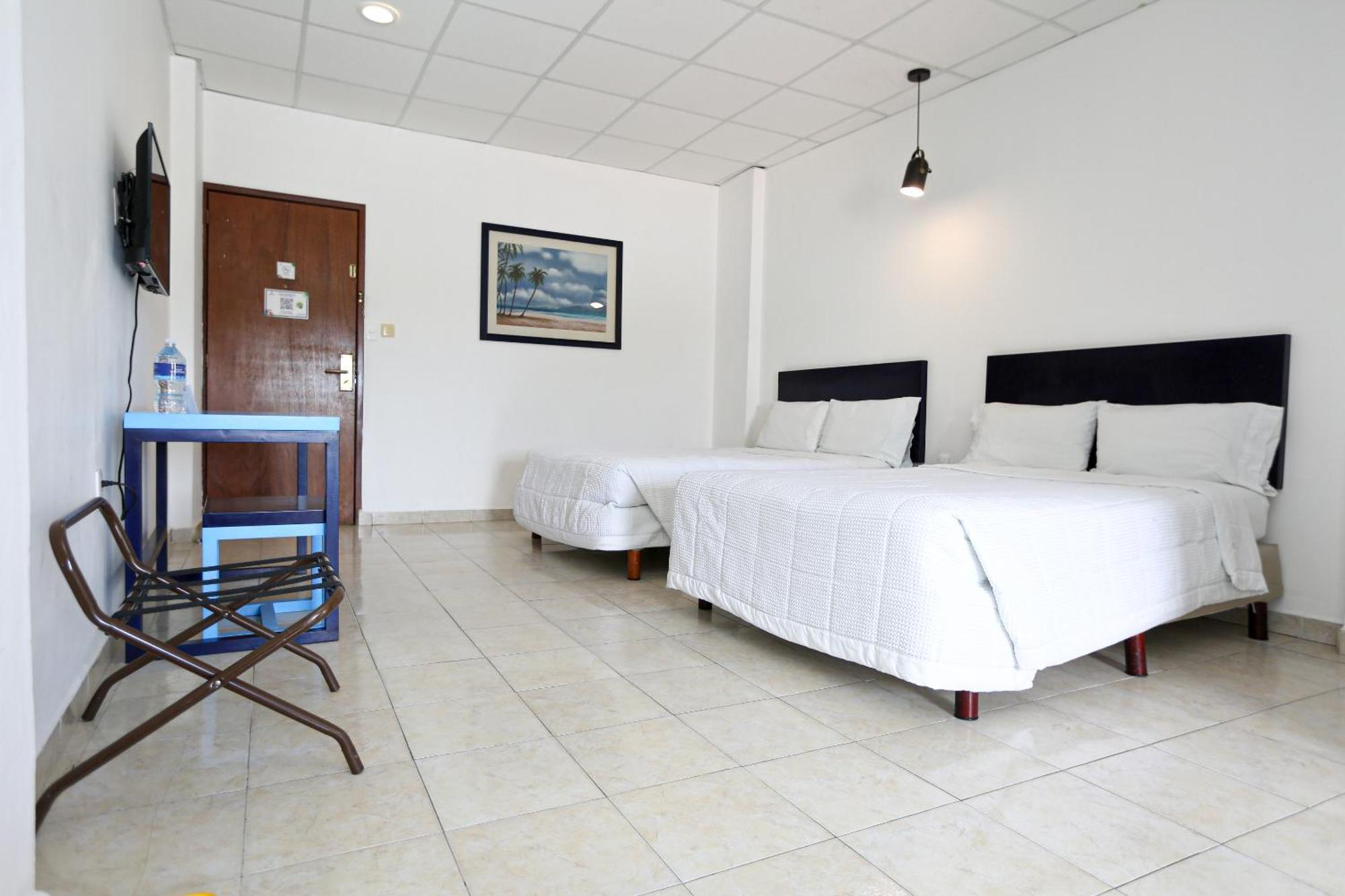 Hotel & Suites Arges - Centro Chetumal Bagian luar foto