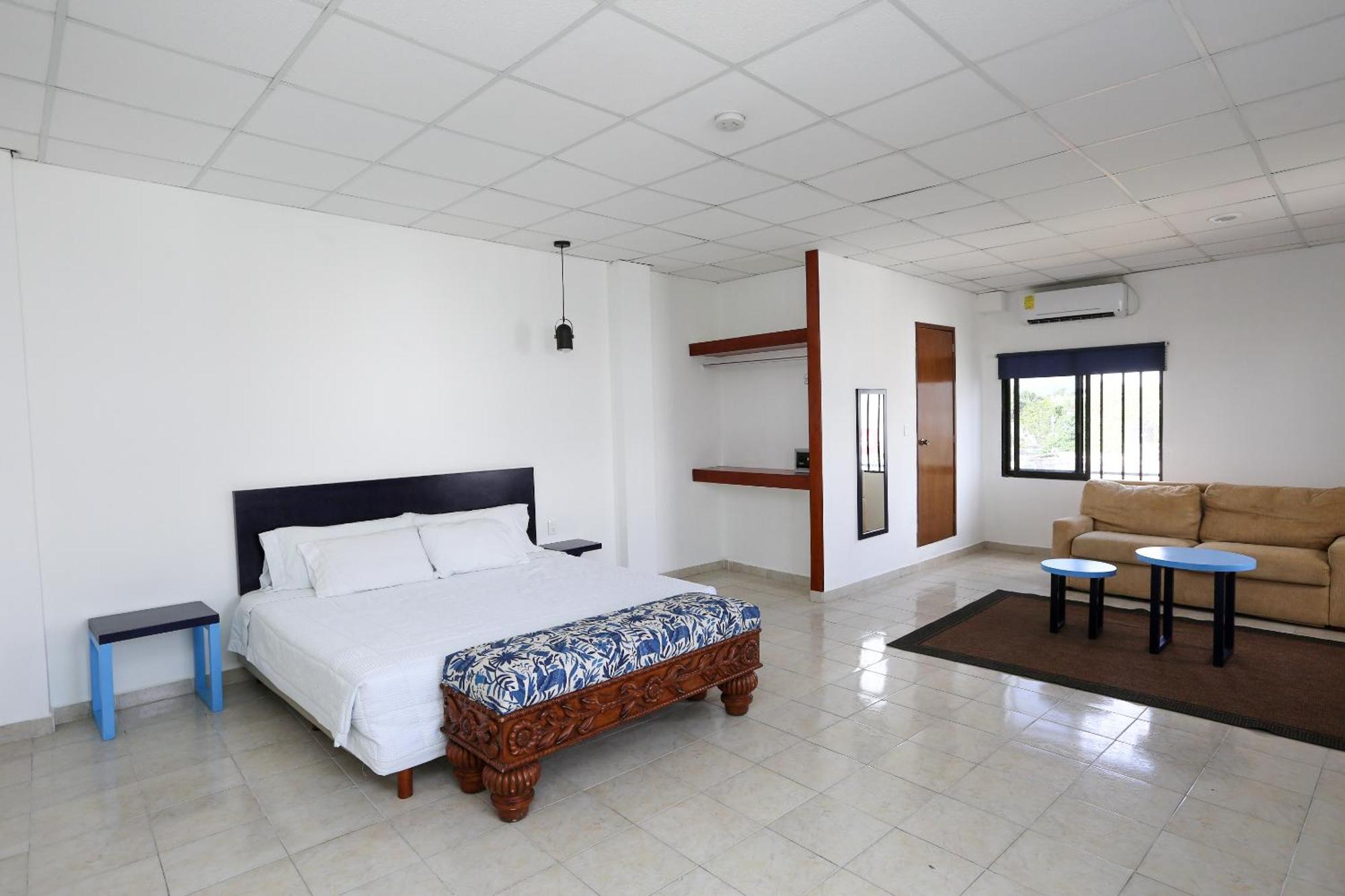Hotel & Suites Arges - Centro Chetumal Bagian luar foto