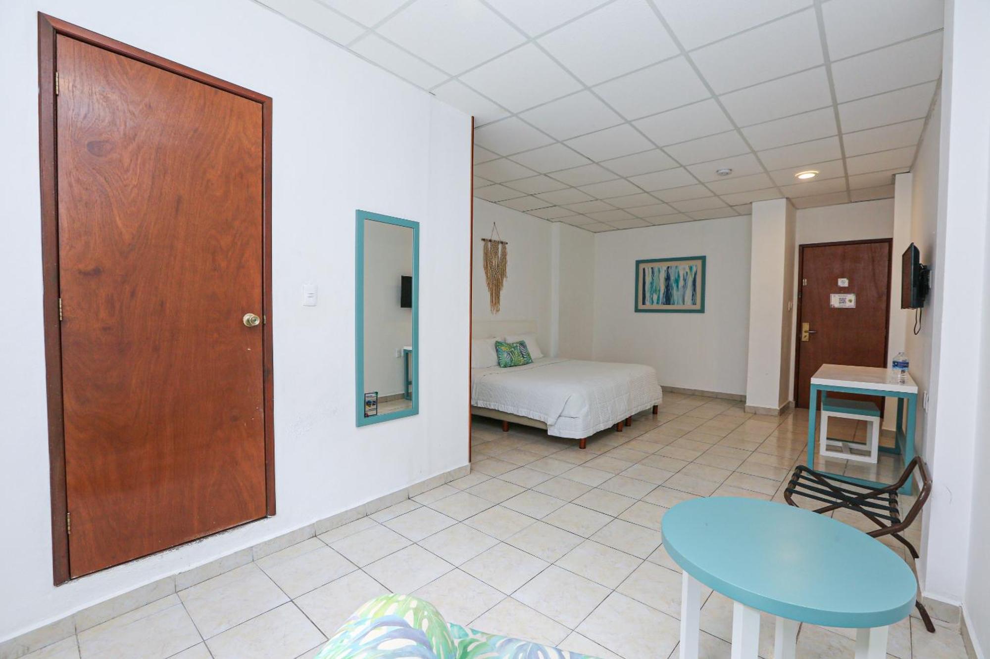 Hotel & Suites Arges - Centro Chetumal Bagian luar foto