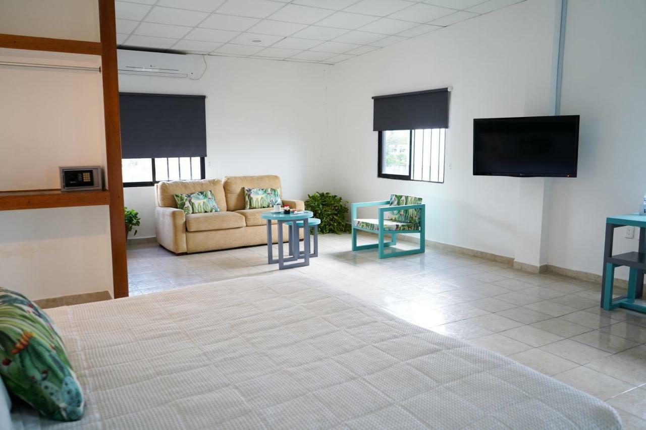 Hotel & Suites Arges - Centro Chetumal Bagian luar foto